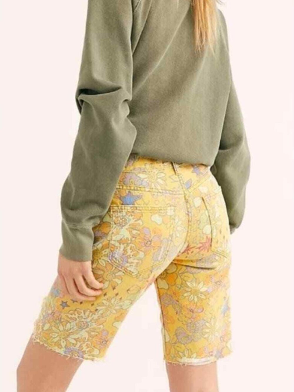 Free People We The Free Alani Printed Cutoff Yellow Floral Bermuda Shorts SZ 27 - Picture 6 of 9